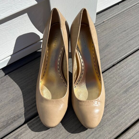 COACH SHERI BEIGE PUMPS - SIZE 7 1/2 - Picture 1 of 12